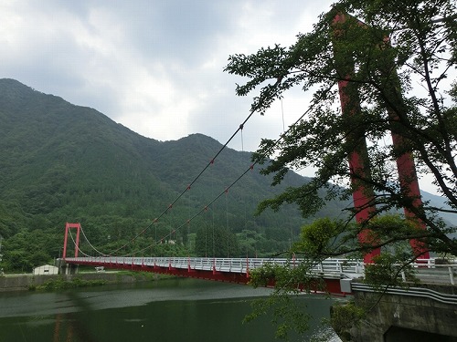 17.4　信喜(しき)橋(吊り橋).jpg